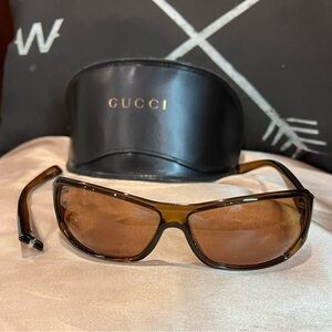 Gucci sunglasses (need repaired)